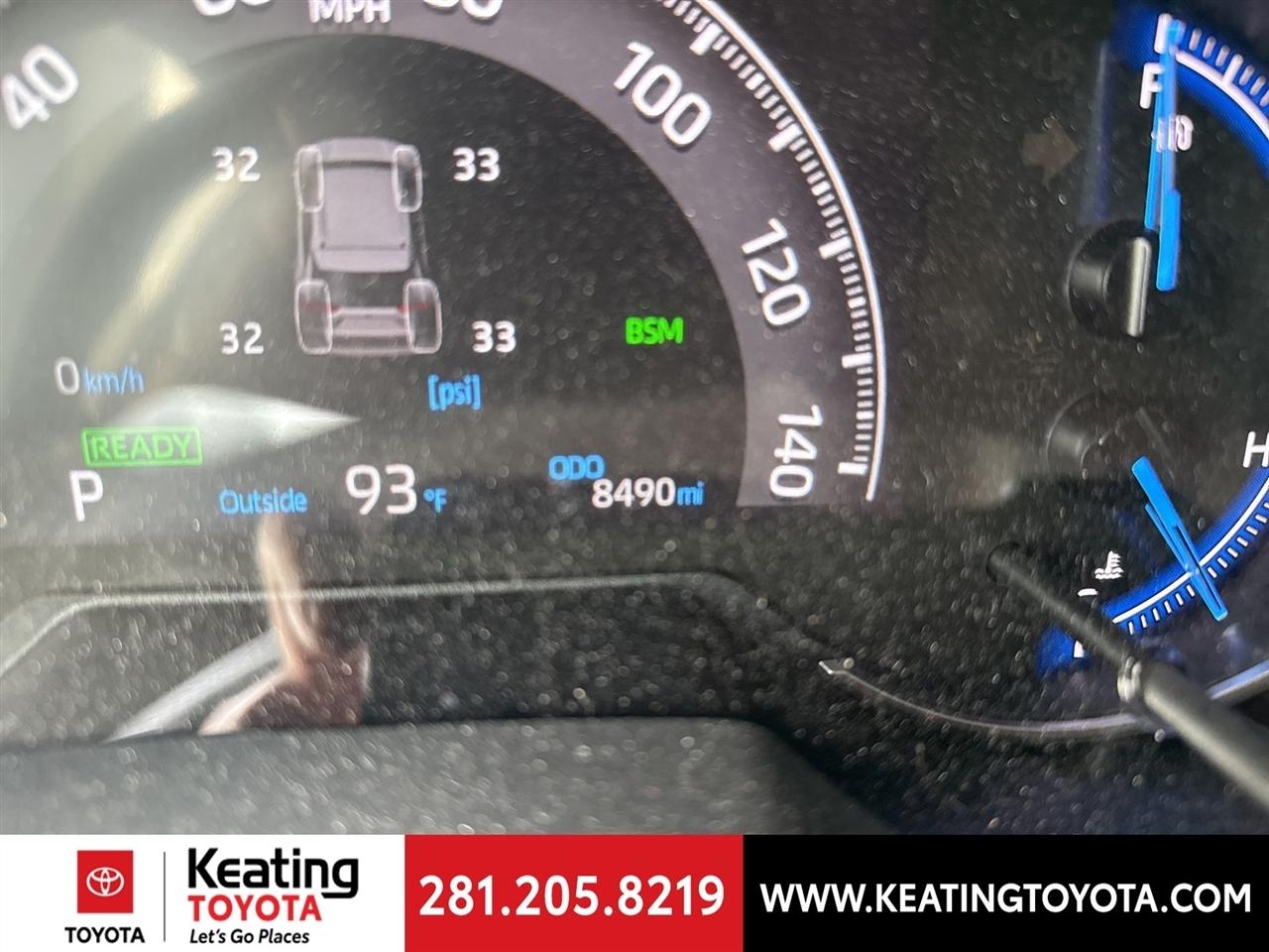 Toyota RAV4 Hybrid XLE 2025