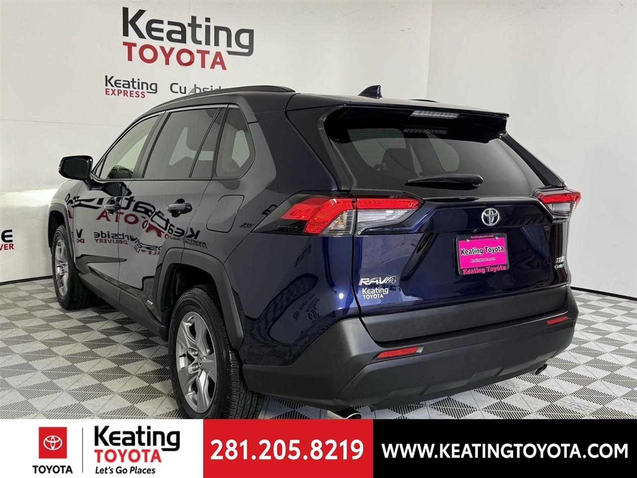 Toyota RAV4 Hybrid XLE 2025