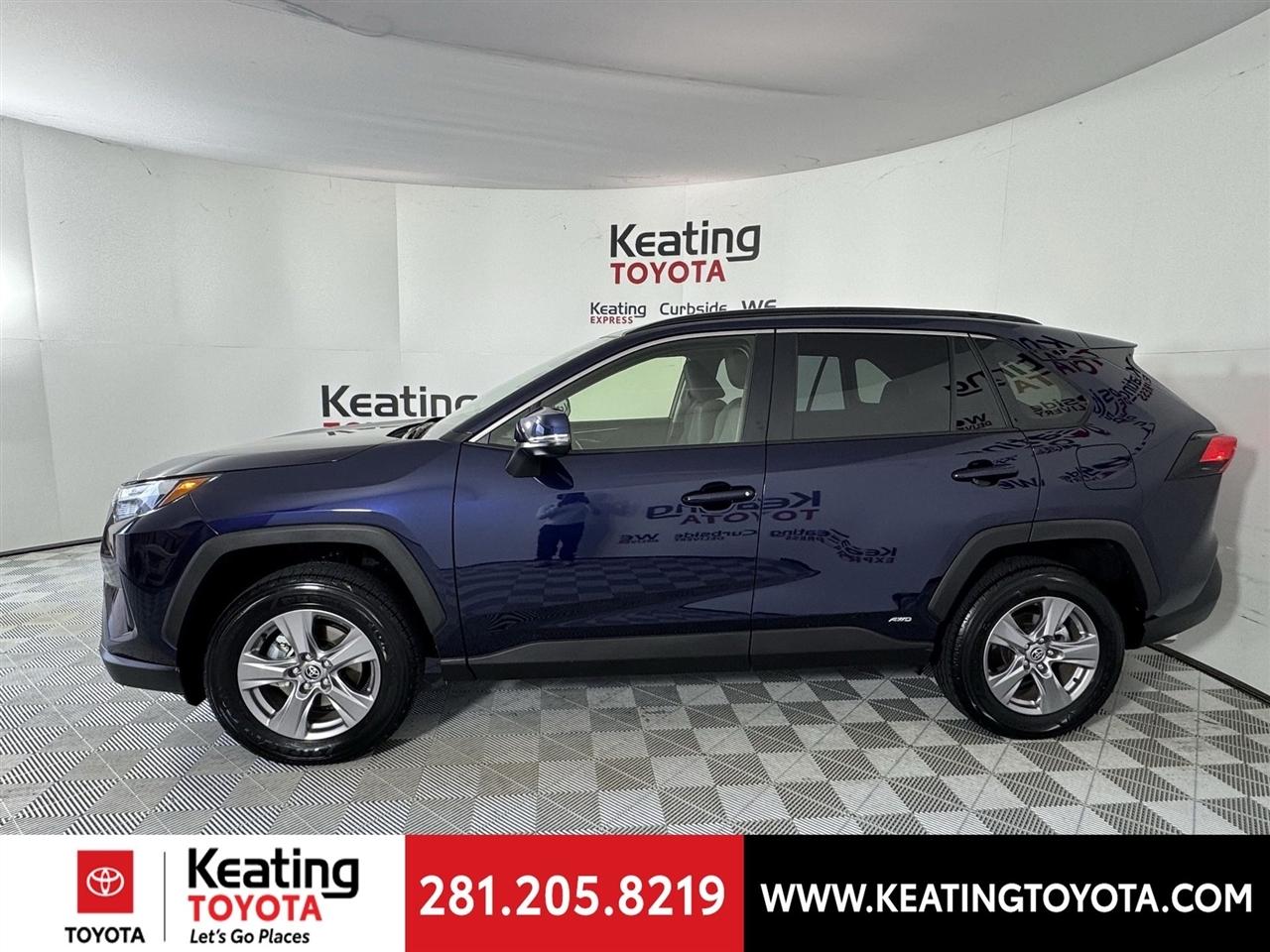 Toyota RAV4 Hybrid XLE 2025