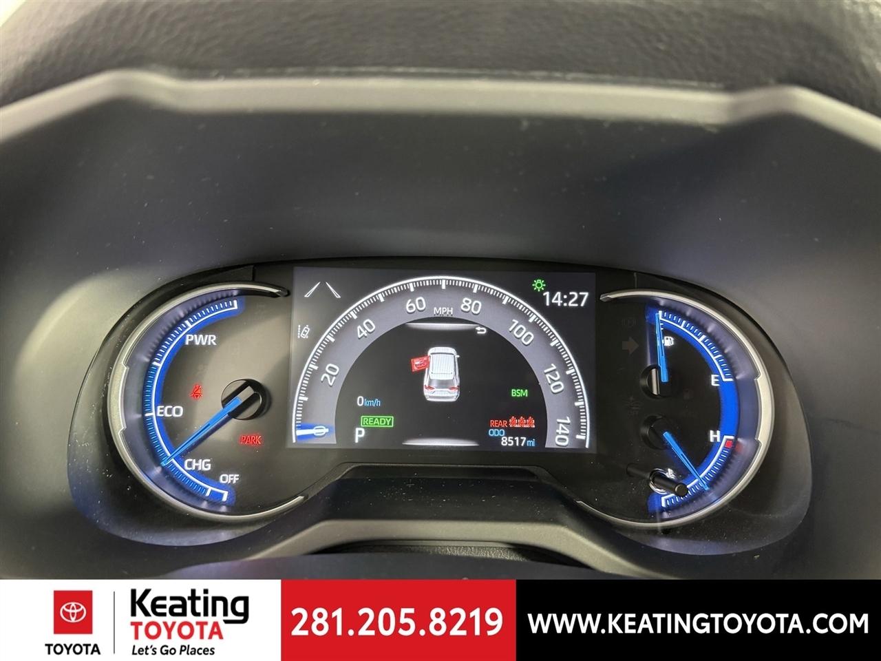 Toyota RAV4 Hybrid XLE 2025