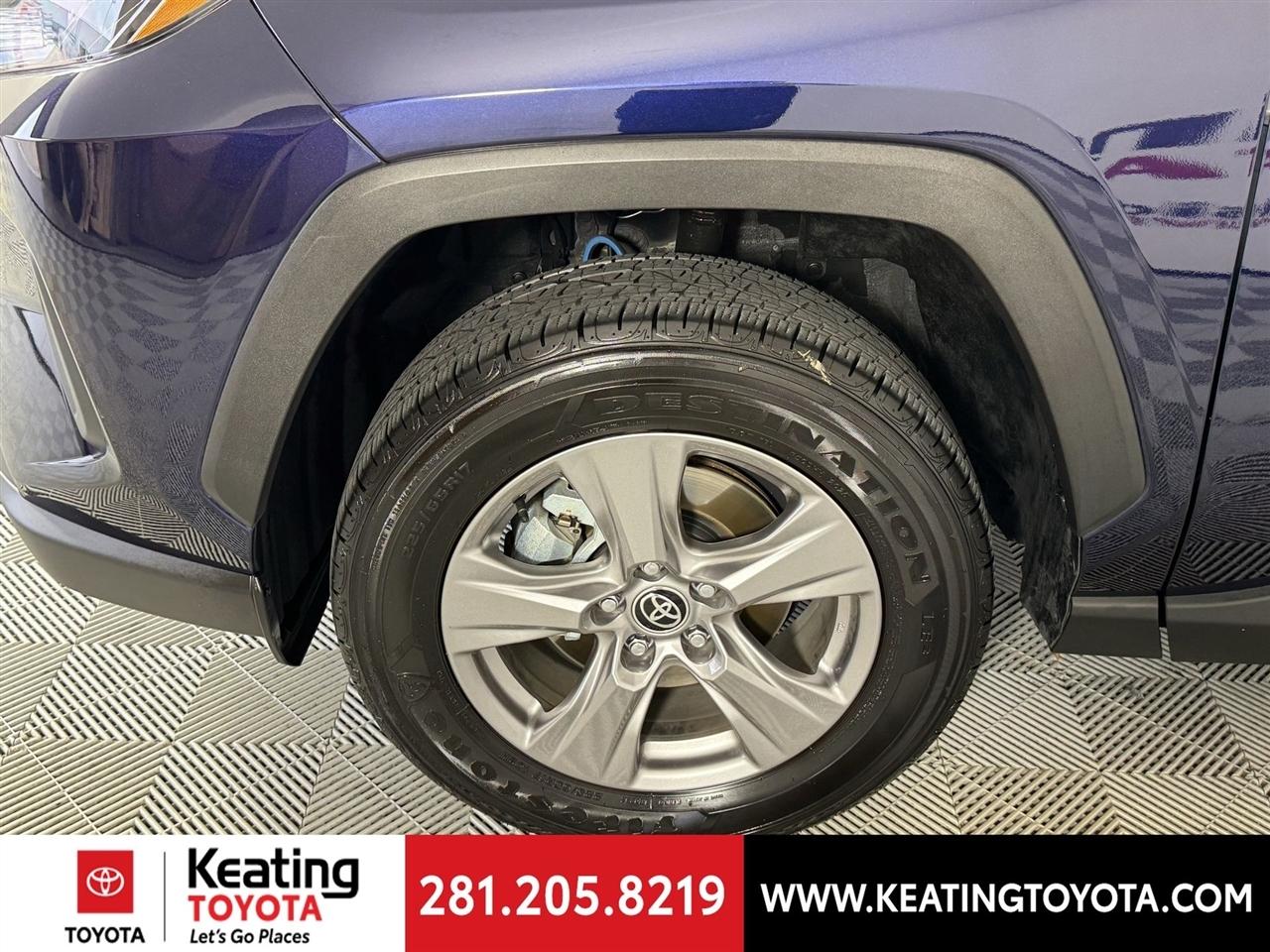 Toyota RAV4 Hybrid XLE 2025