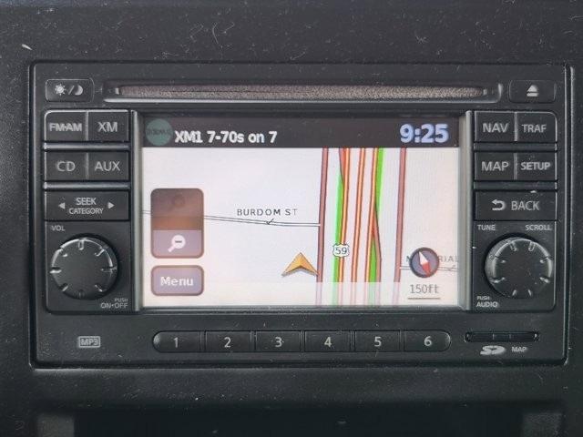 Nissan NV Passenger 3500 SL V8 2014