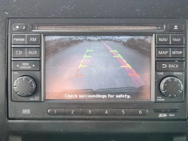 Nissan NV Passenger 3500 SL V8 2014