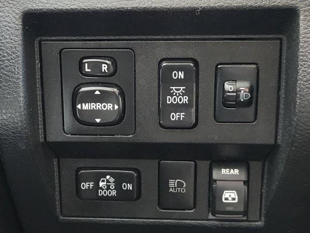 Toyota Tundra SR5 5.7L V8 CrewMax 4WD 2019