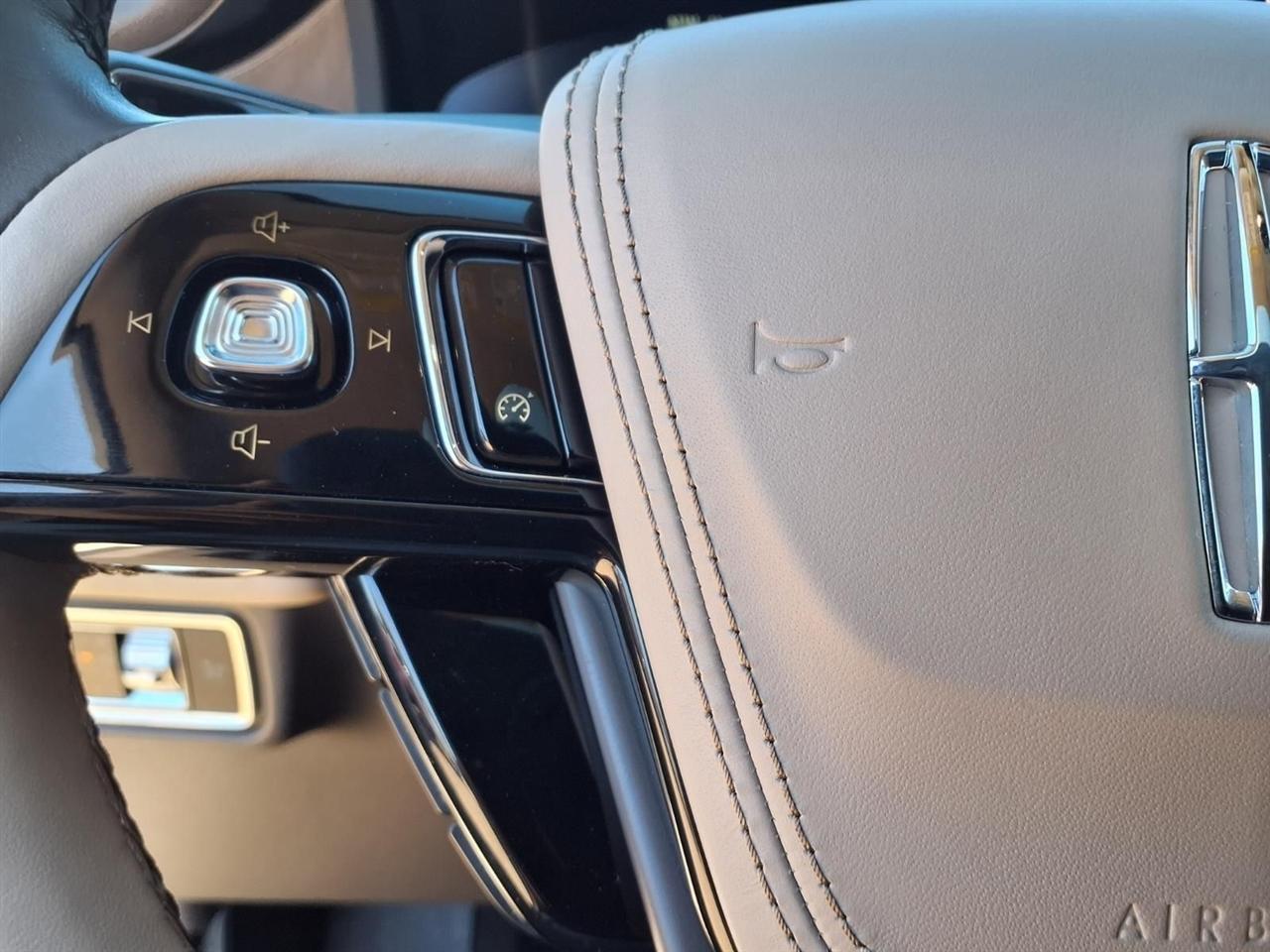 Lincoln Aviator Reserve AWD 2024