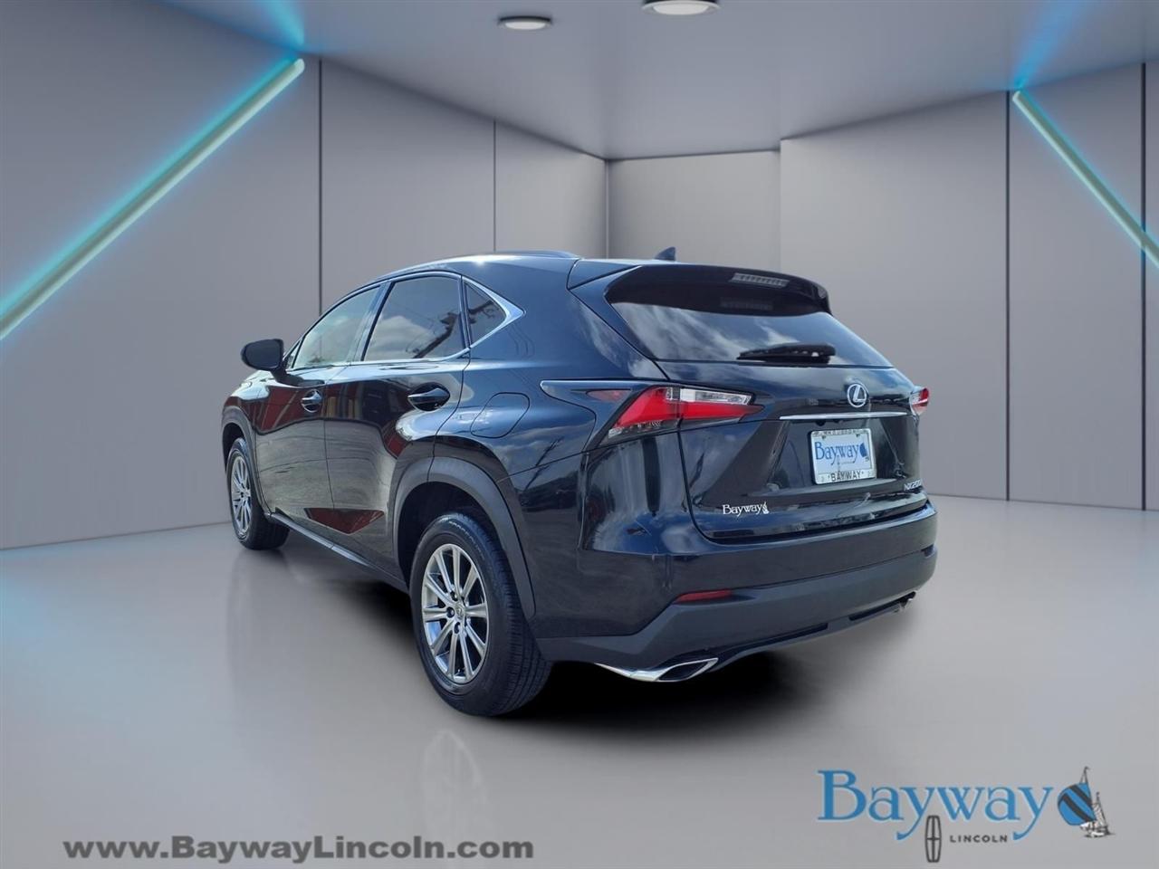 Lexus NX 200t FWD 2017
