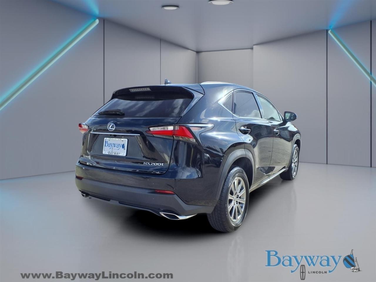 Lexus NX 200t FWD 2017
