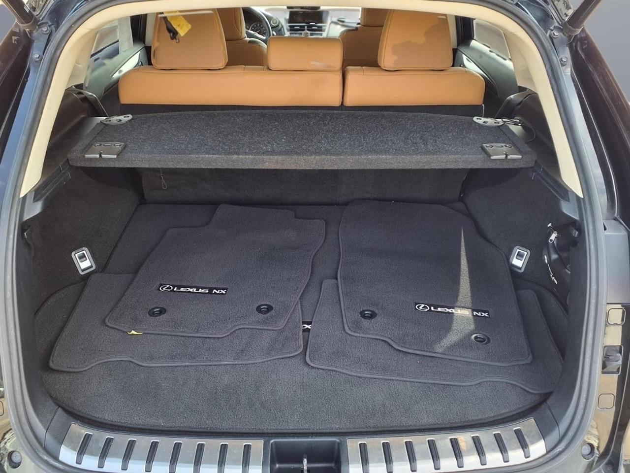 Lexus NX 200t FWD 2017