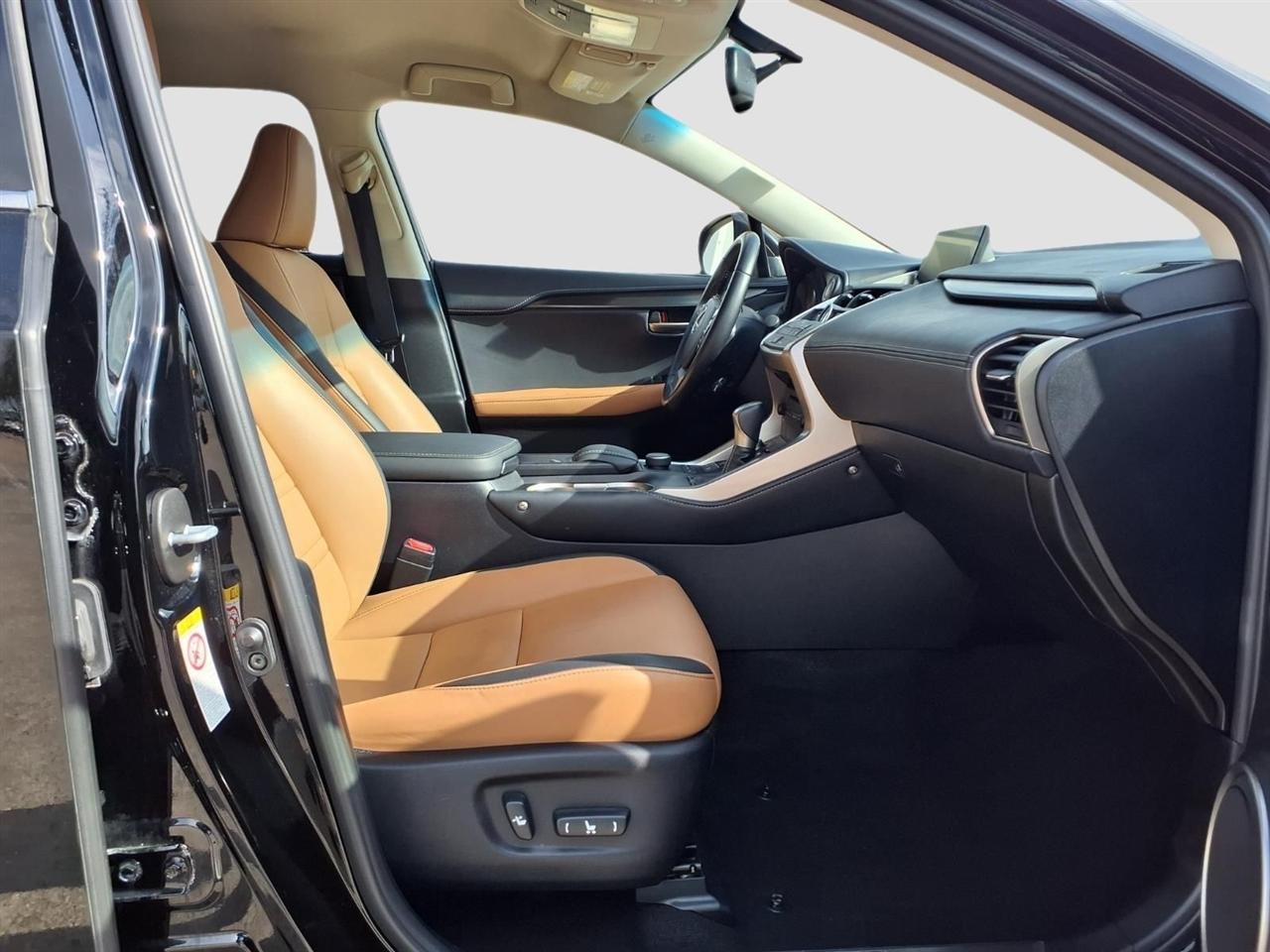 Lexus NX 200t FWD 2017