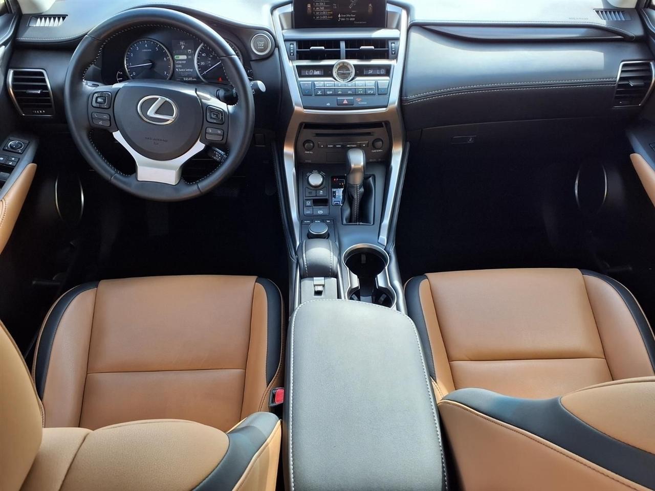 Lexus NX 200t FWD 2017