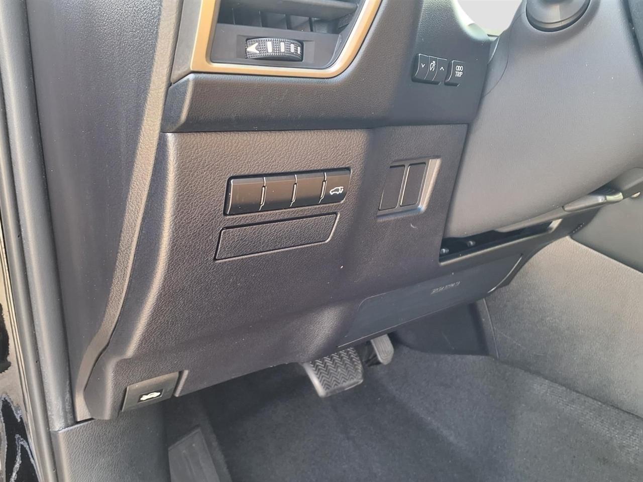 Lexus NX 200t FWD 2017