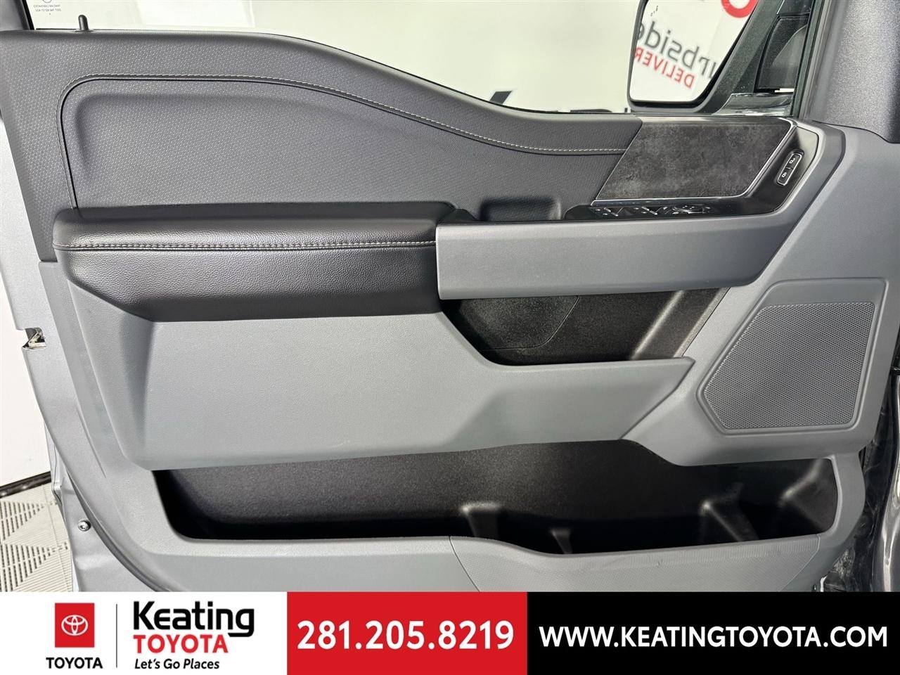 Ford F-150 XLT SuperCrew 4WD 2025