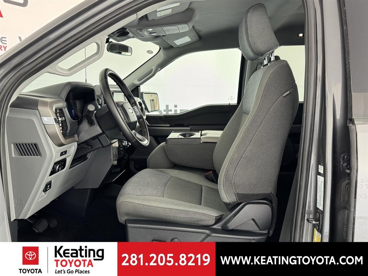 Ford F-150 XLT SuperCrew 4WD 2025