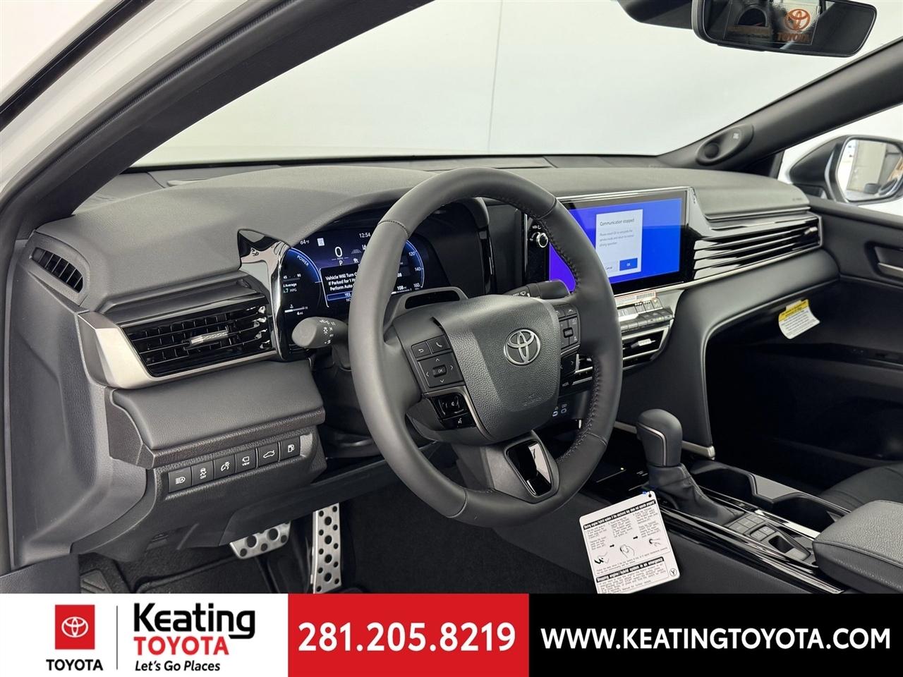 Toyota Camry Hybrid XLE 2026