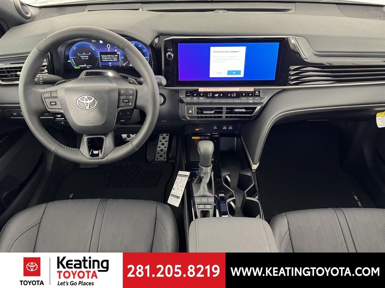 Toyota Camry Hybrid XLE 2026