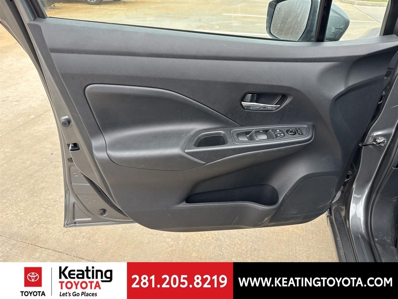 Nissan Versa SV 2025