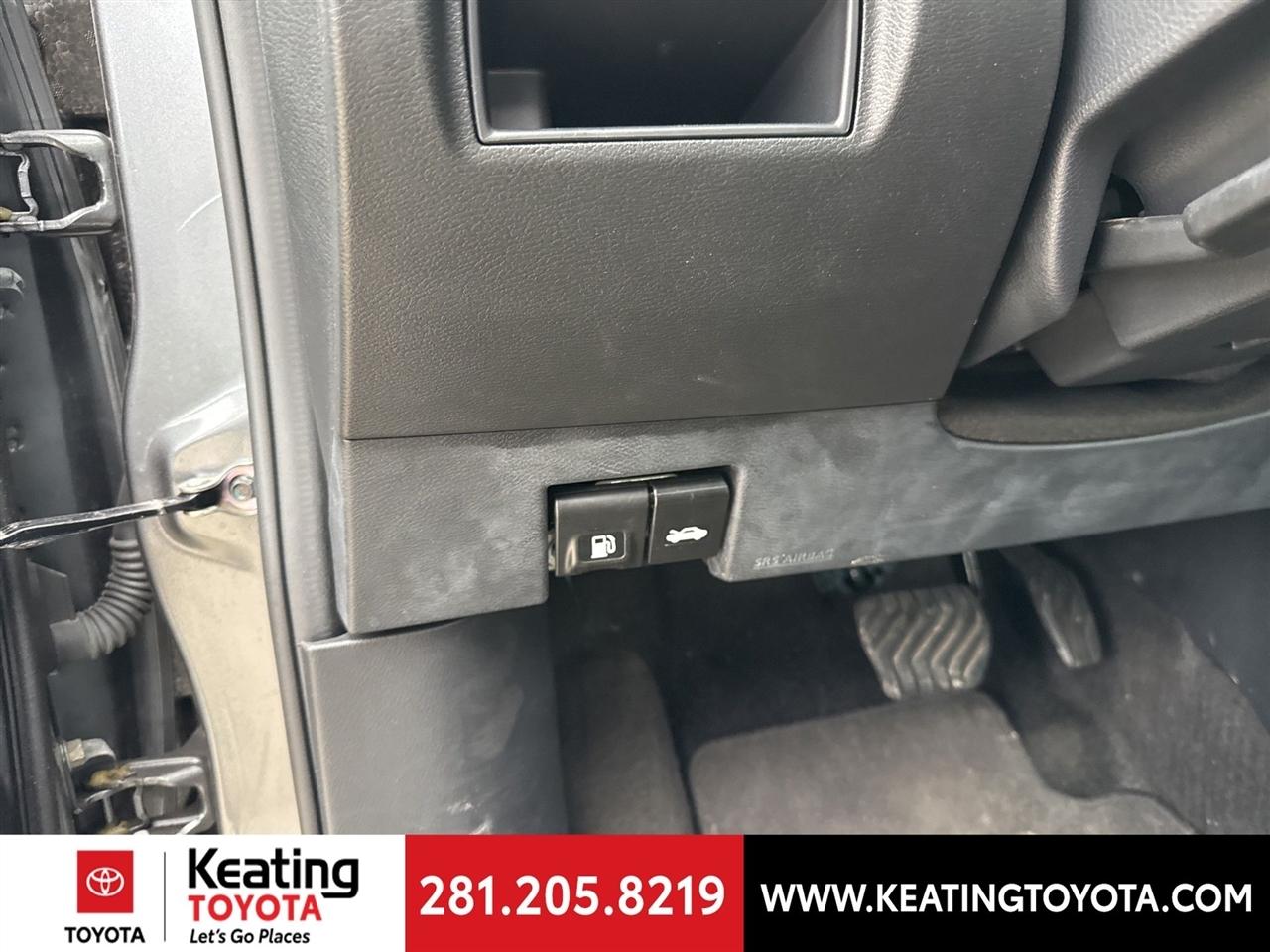 Nissan Versa SV 2025