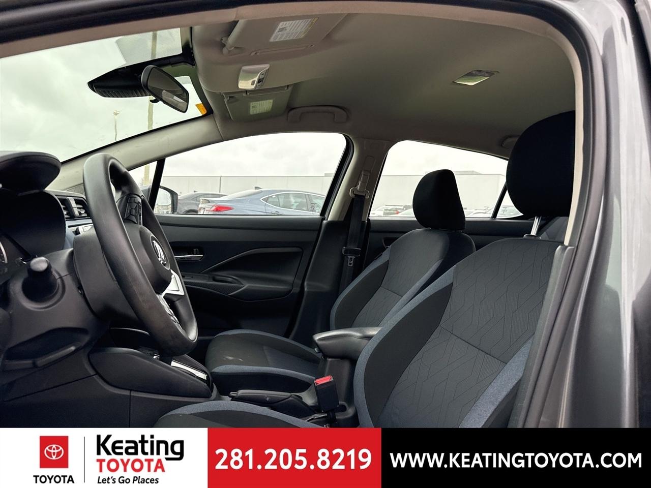 Nissan Versa SV 2025