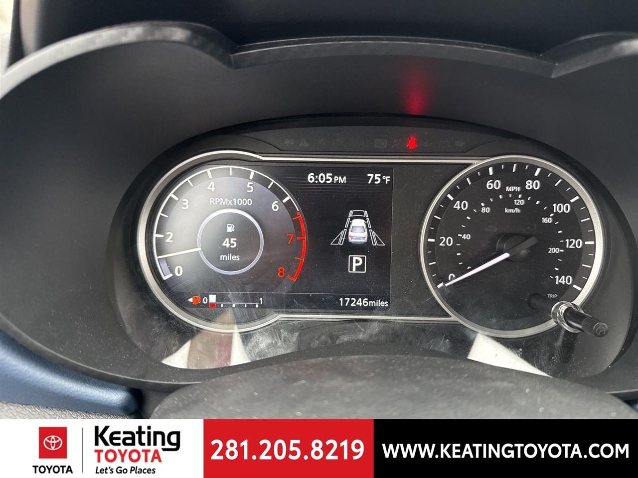 Nissan Versa SV 2025