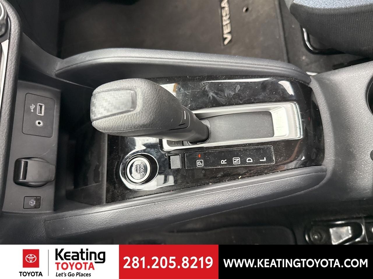 Nissan Versa SV 2025