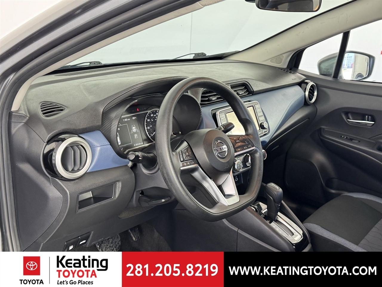 Nissan Versa SV 2025