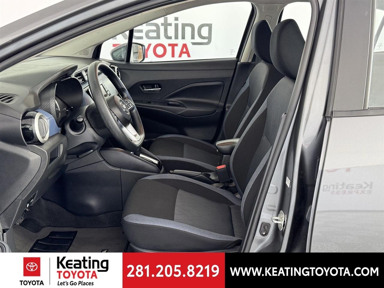 Nissan Versa SV 2025