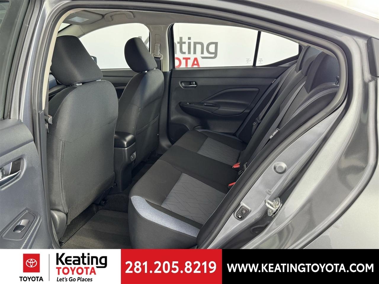 Nissan Versa SV 2025