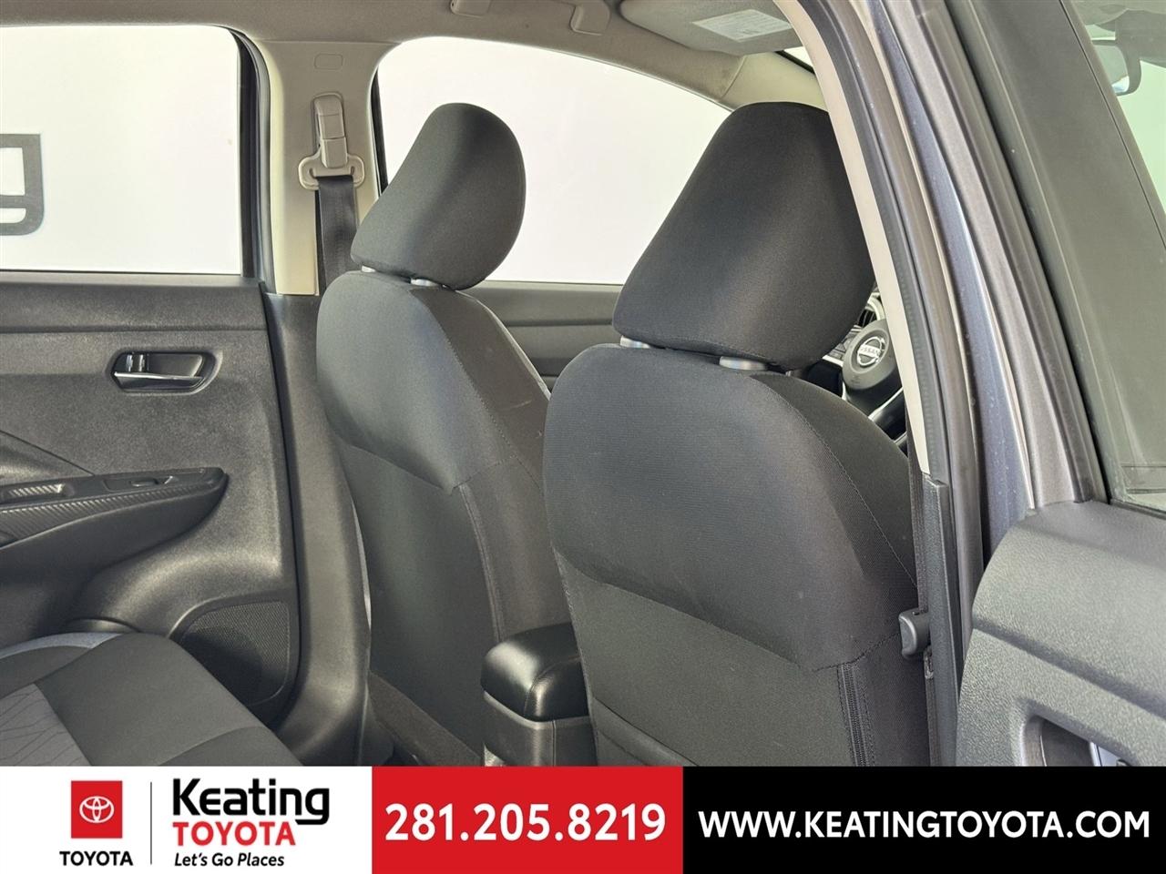 Nissan Versa SV 2025