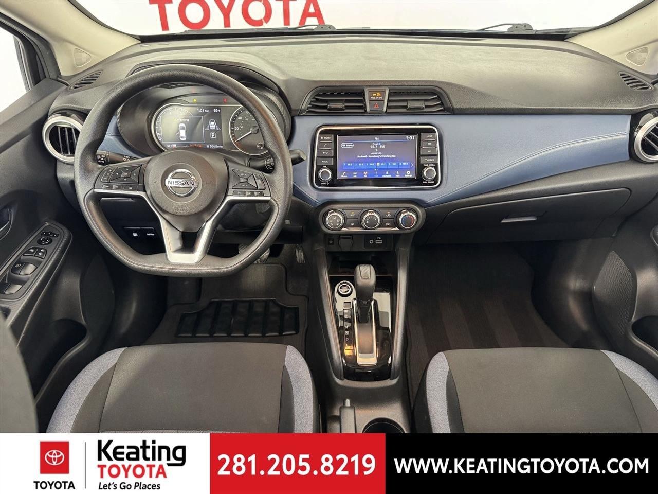 Nissan Versa SV 2025