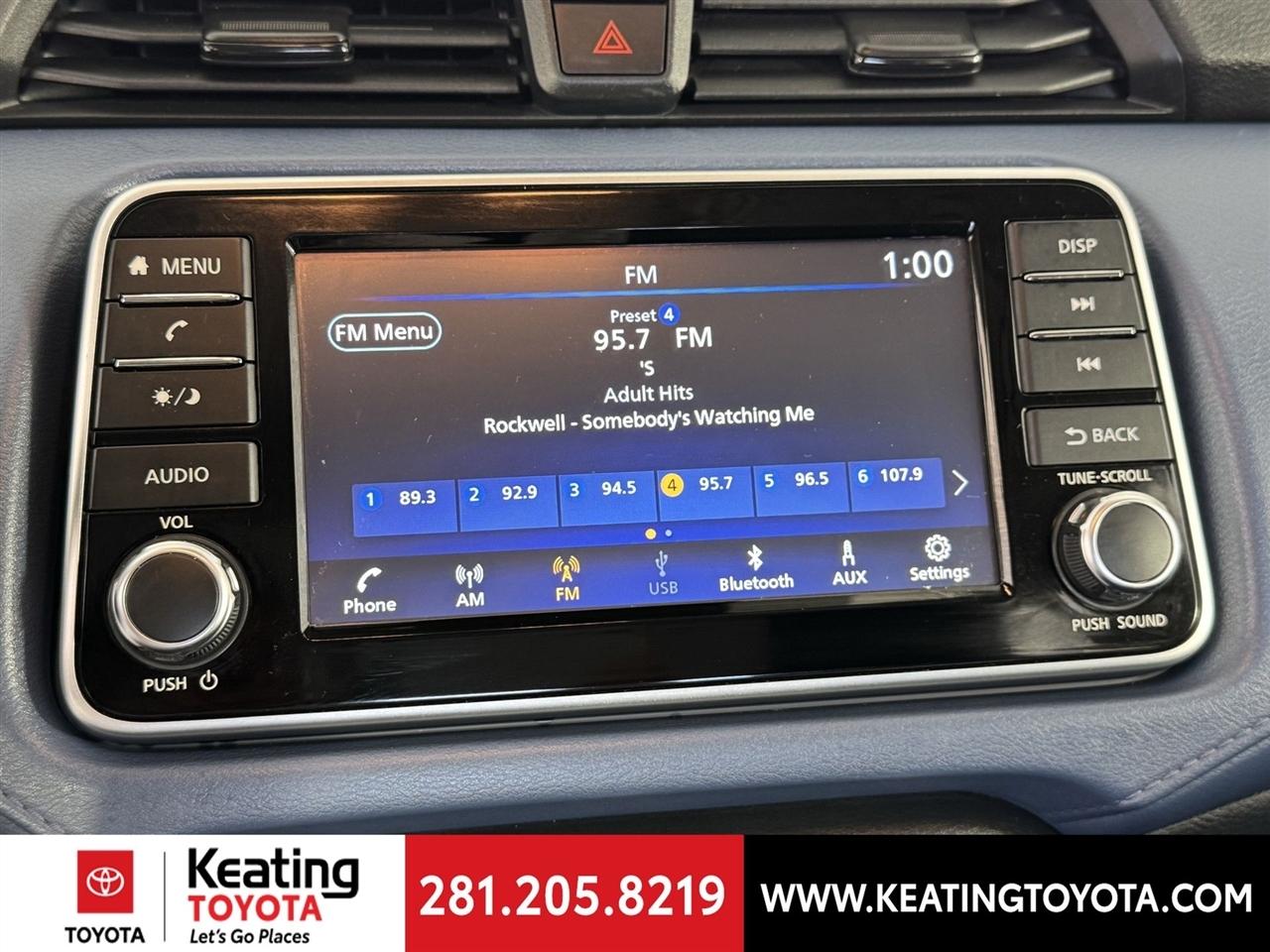 Nissan Versa SV 2025