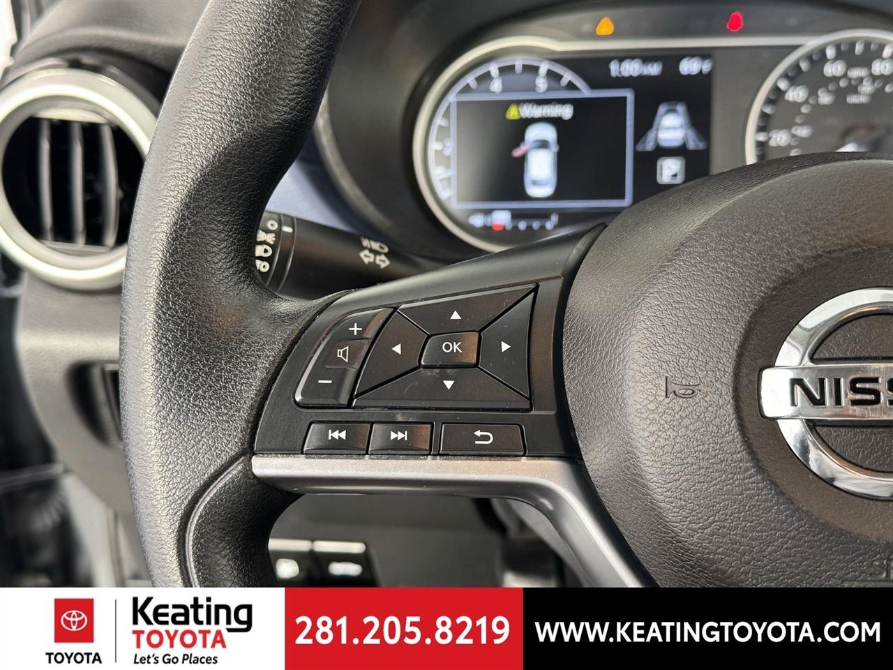 Nissan Versa SV 2025