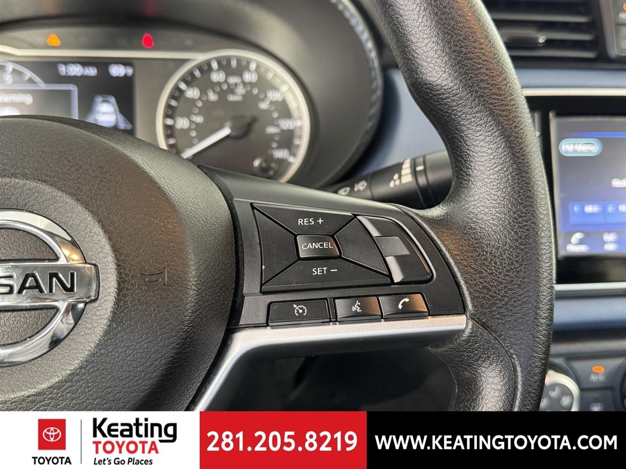 Nissan Versa SV 2025