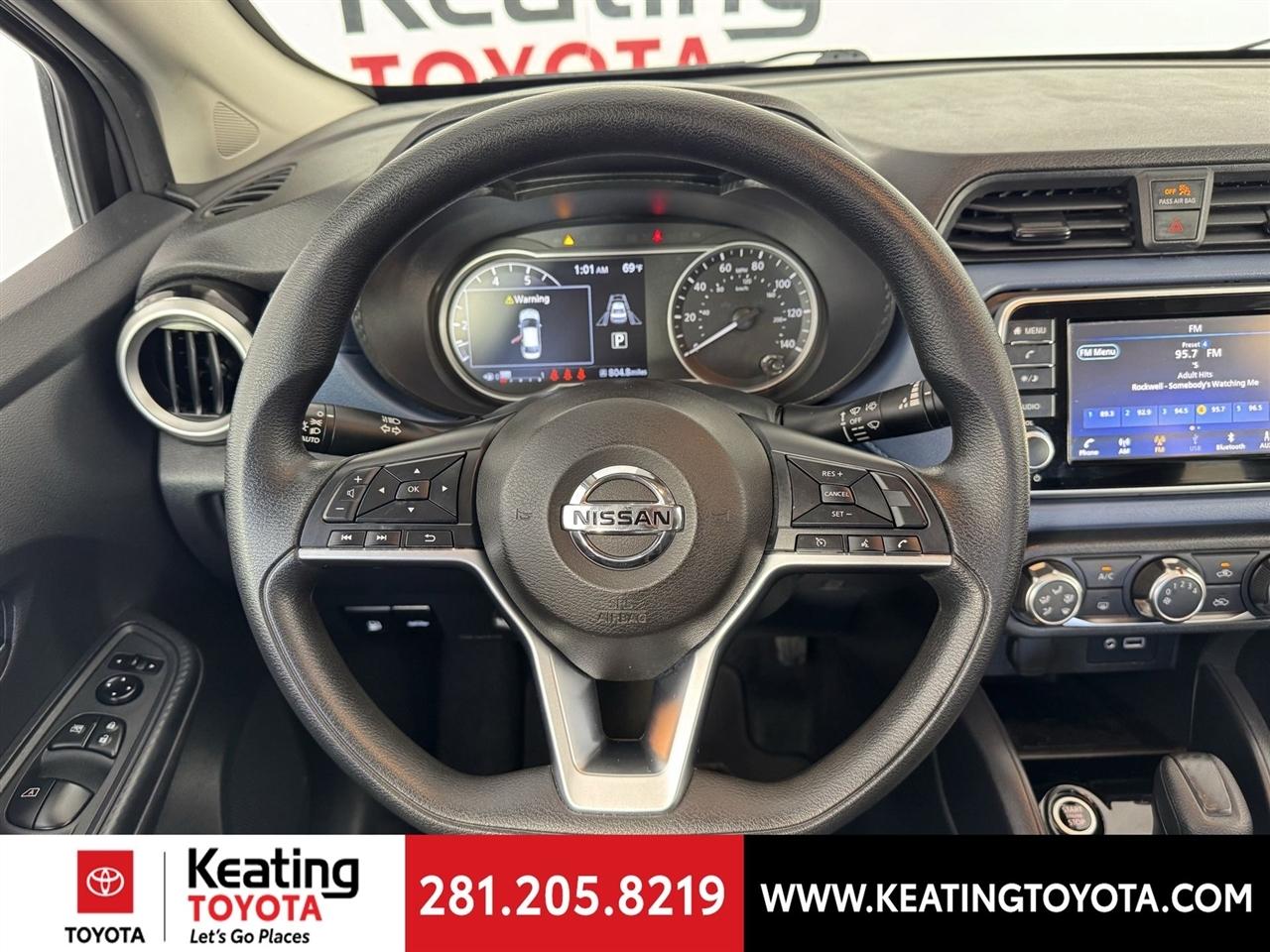 Nissan Versa SV 2025