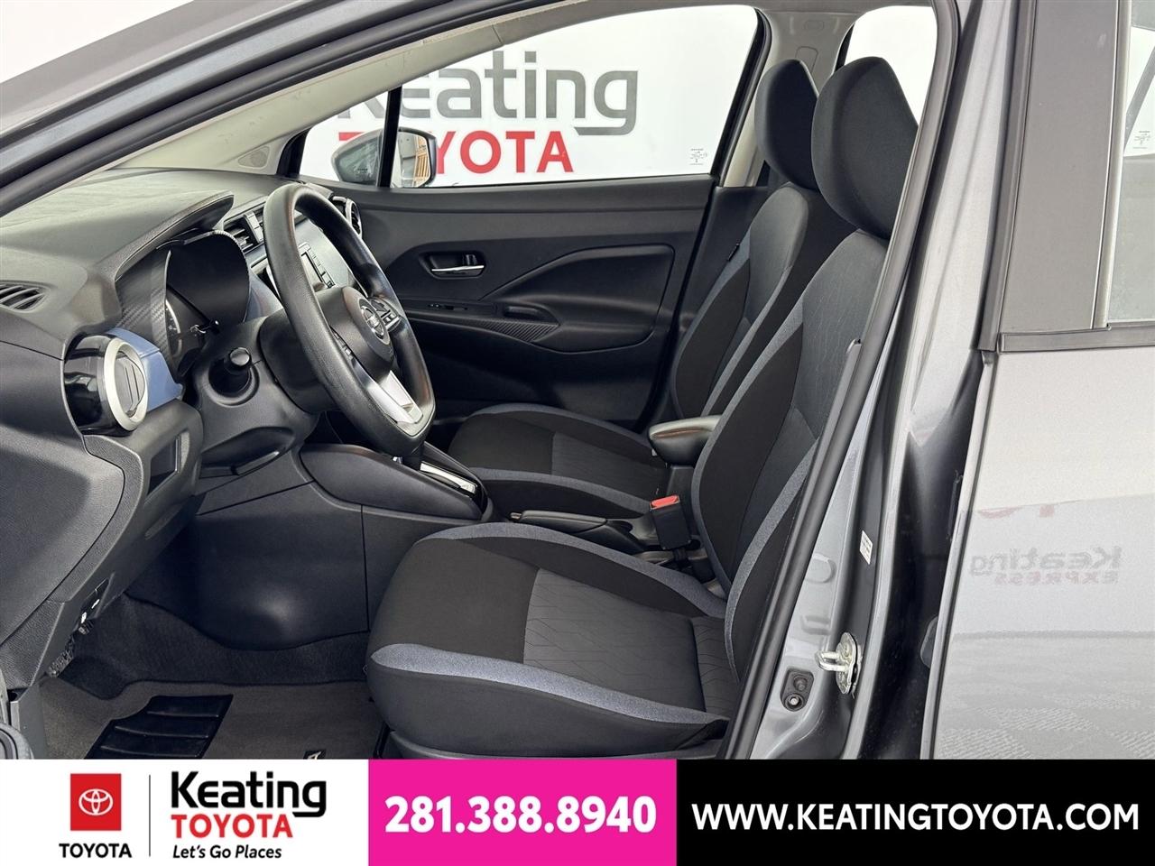 Nissan Versa SV 2025