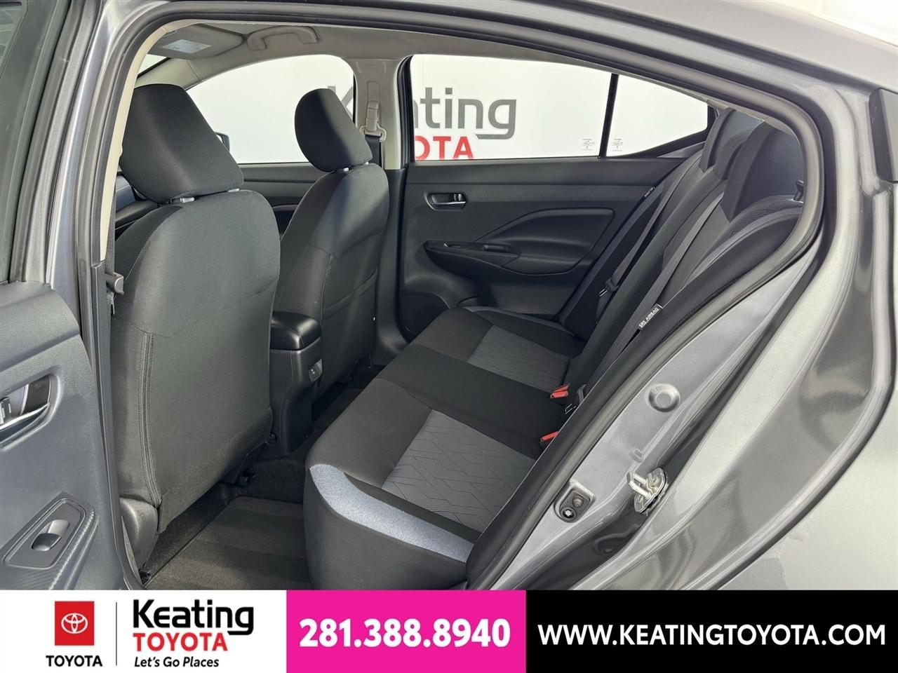 Nissan Versa SV 2025
