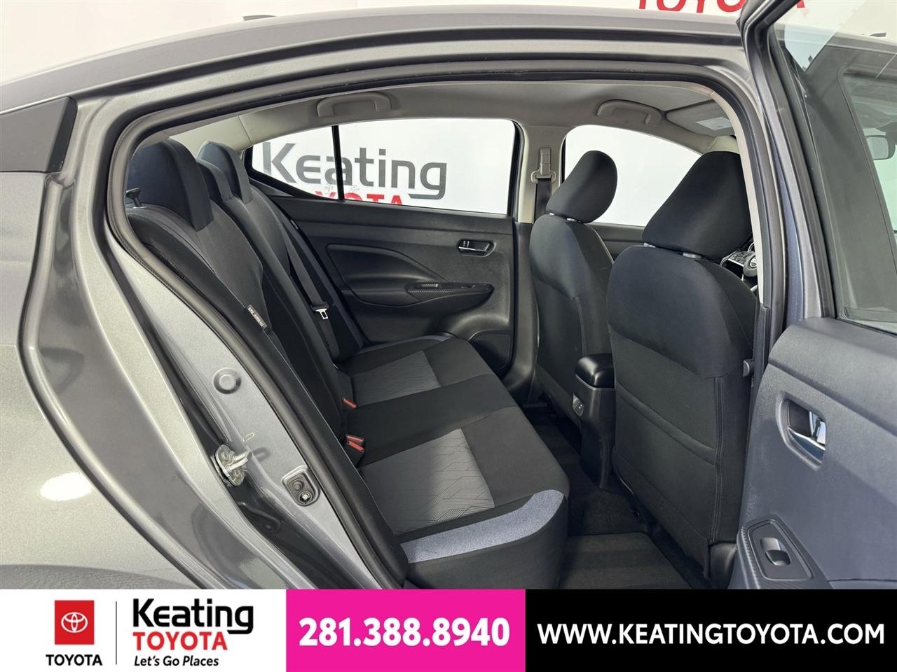 Nissan Versa SV 2025