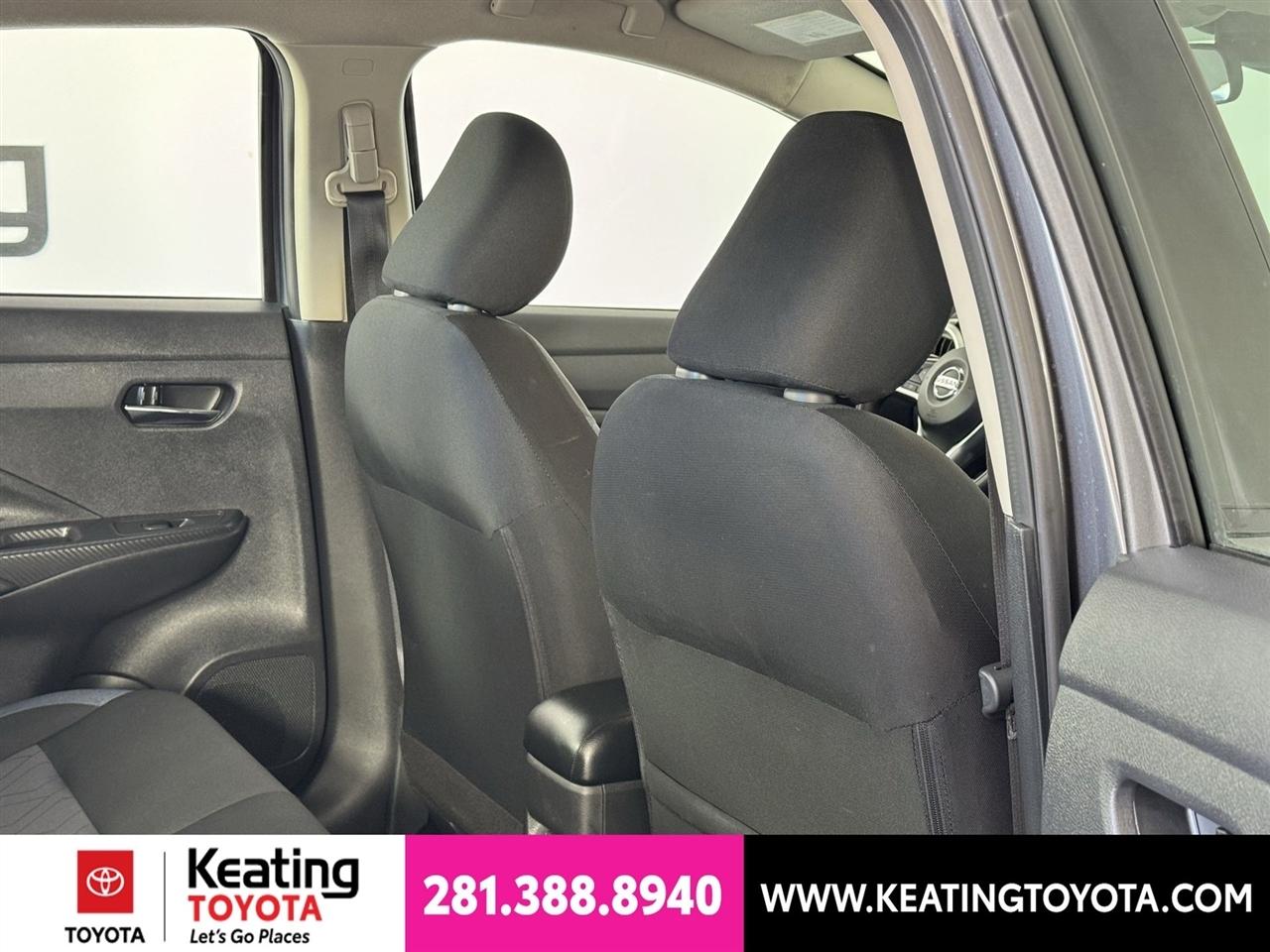 Nissan Versa SV 2025