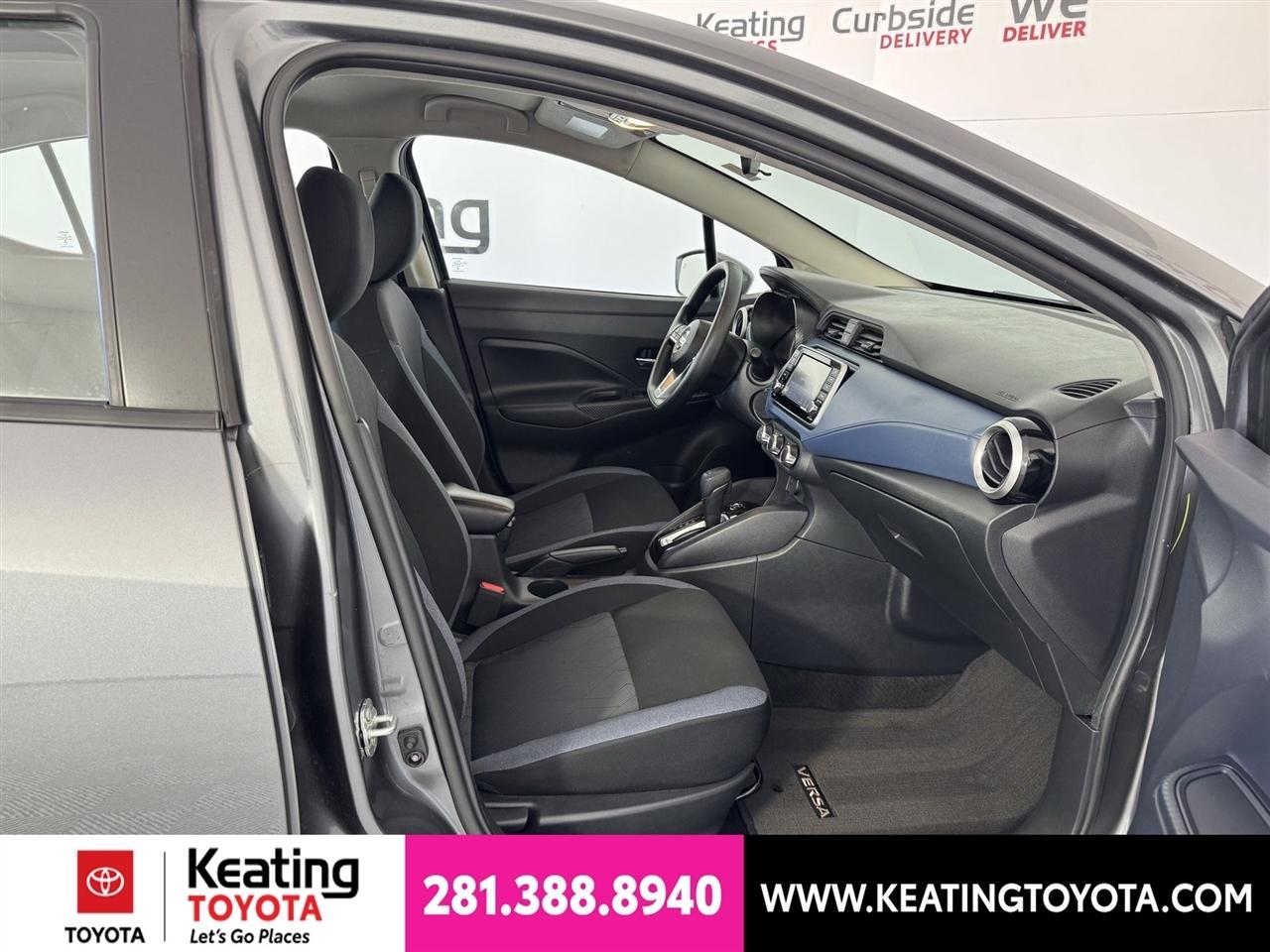 Nissan Versa SV 2025