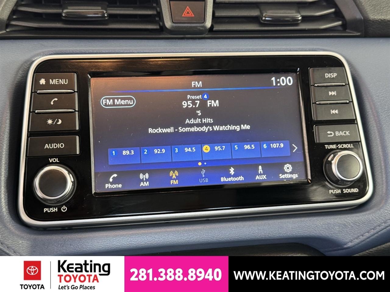 Nissan Versa SV 2025