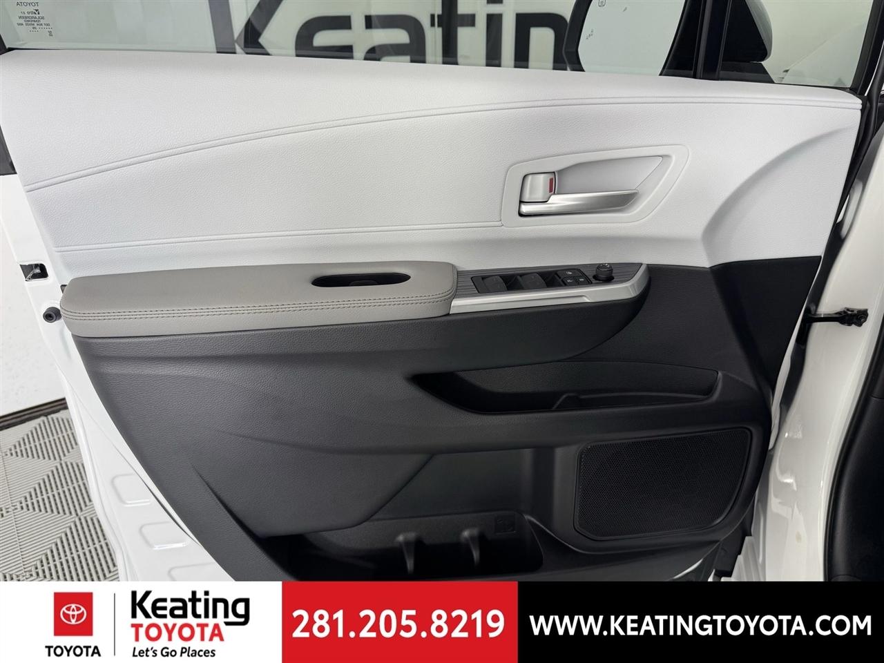 Toyota Sienna XLE 7-Passenger 2026