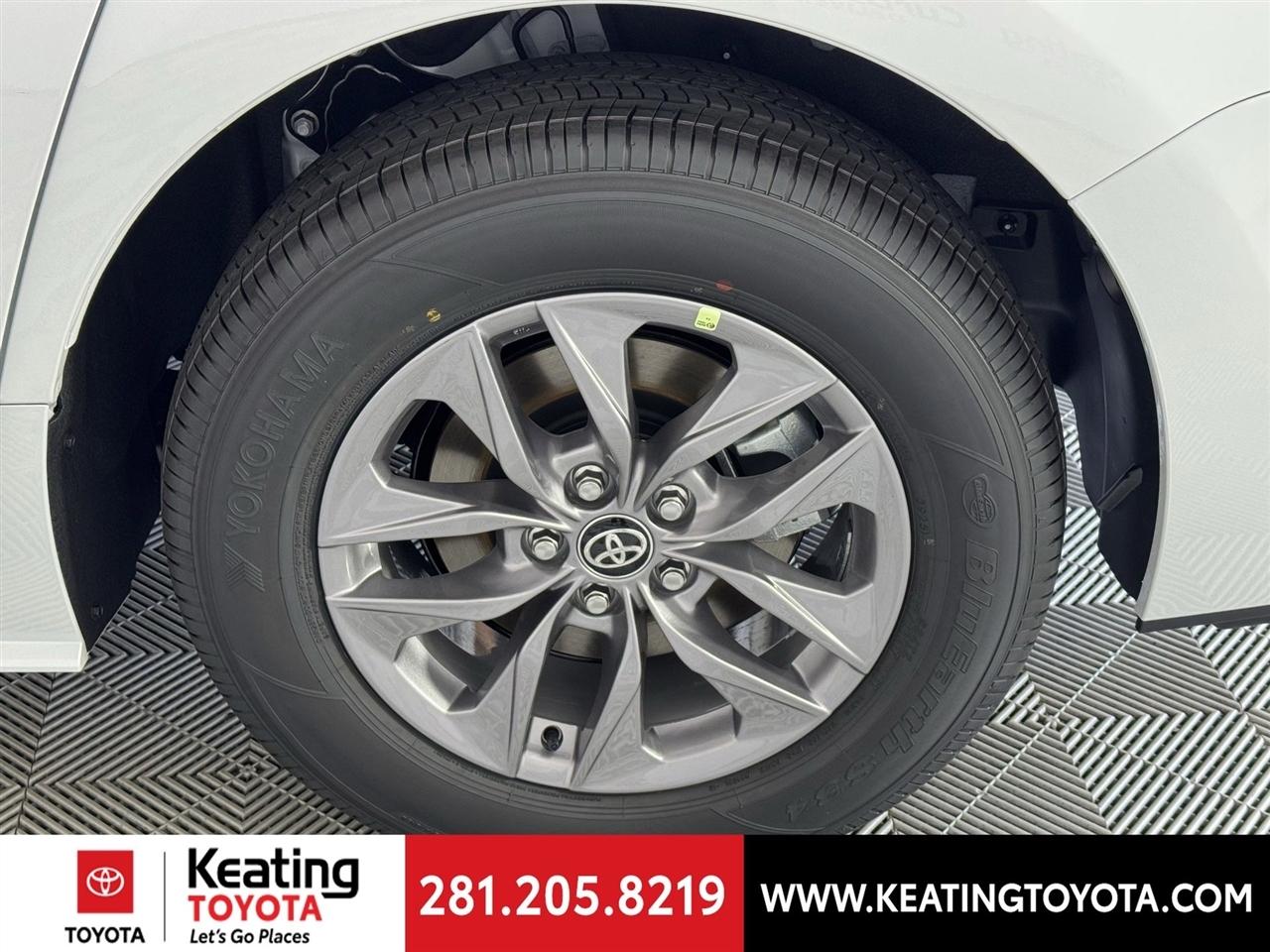 Toyota Sienna XLE 7-Passenger 2026