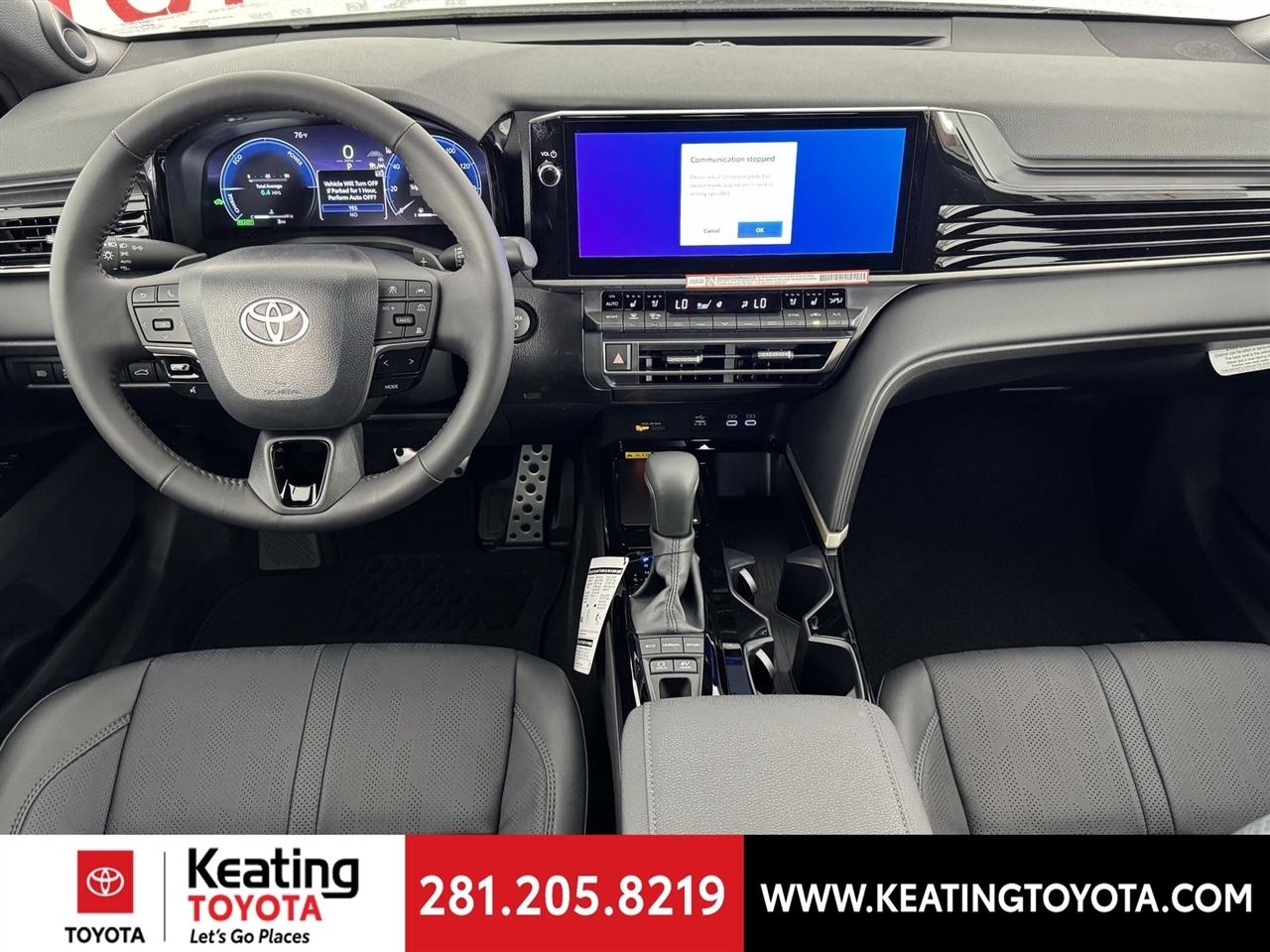 Toyota Camry Hybrid XLE 2026