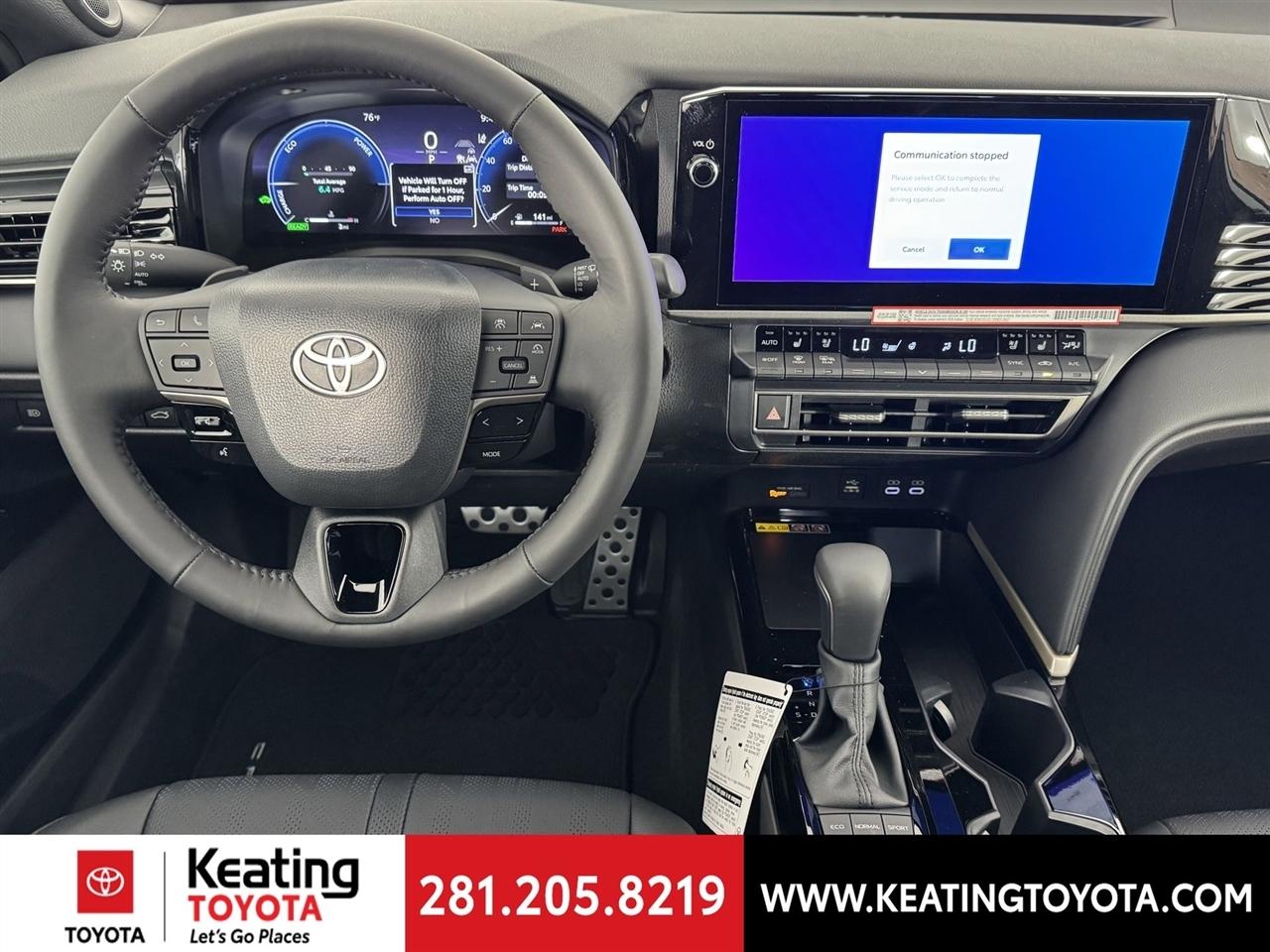 Toyota Camry Hybrid XLE 2026