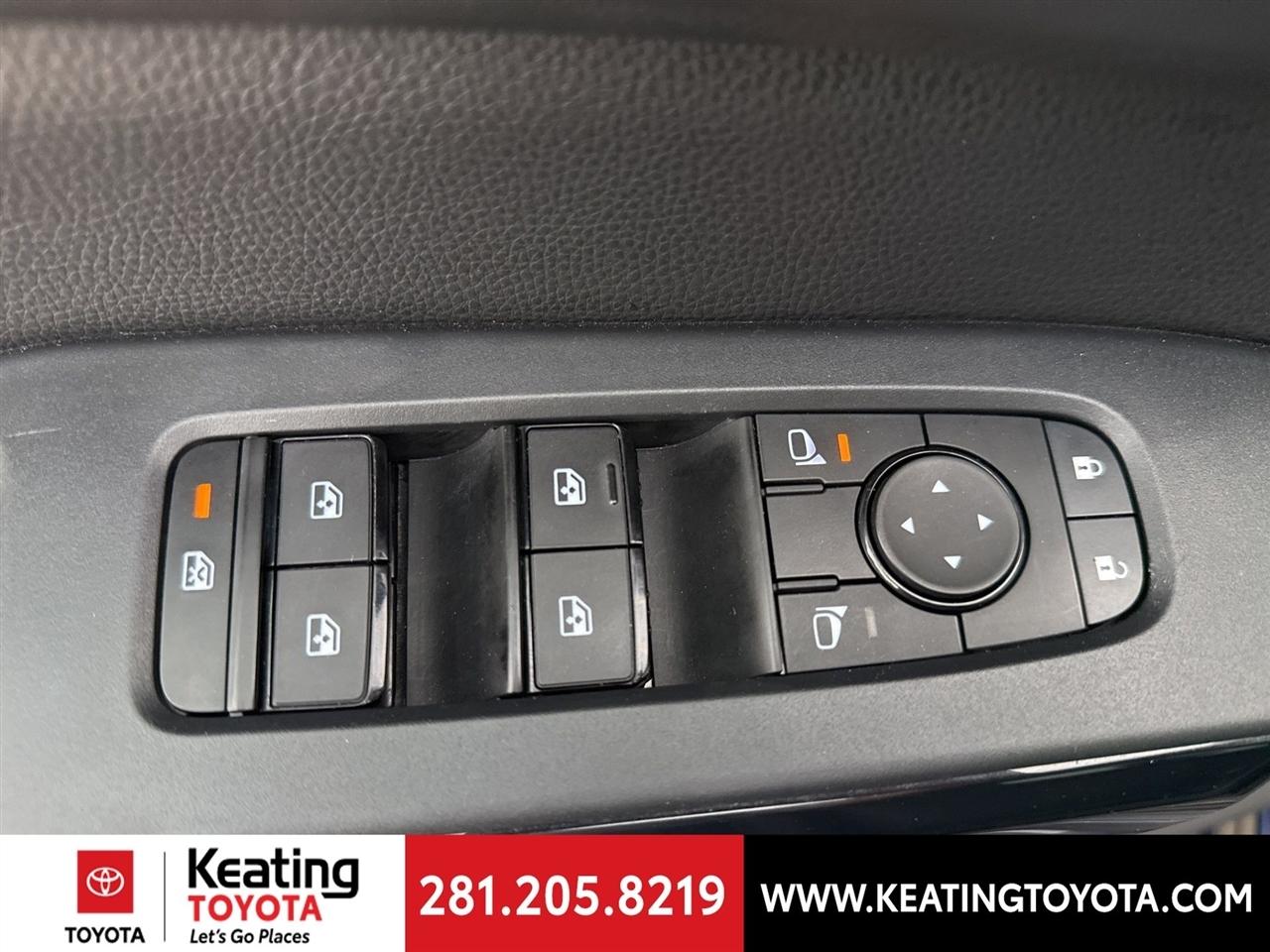 Nissan Pathfinder SV 4WD 2024