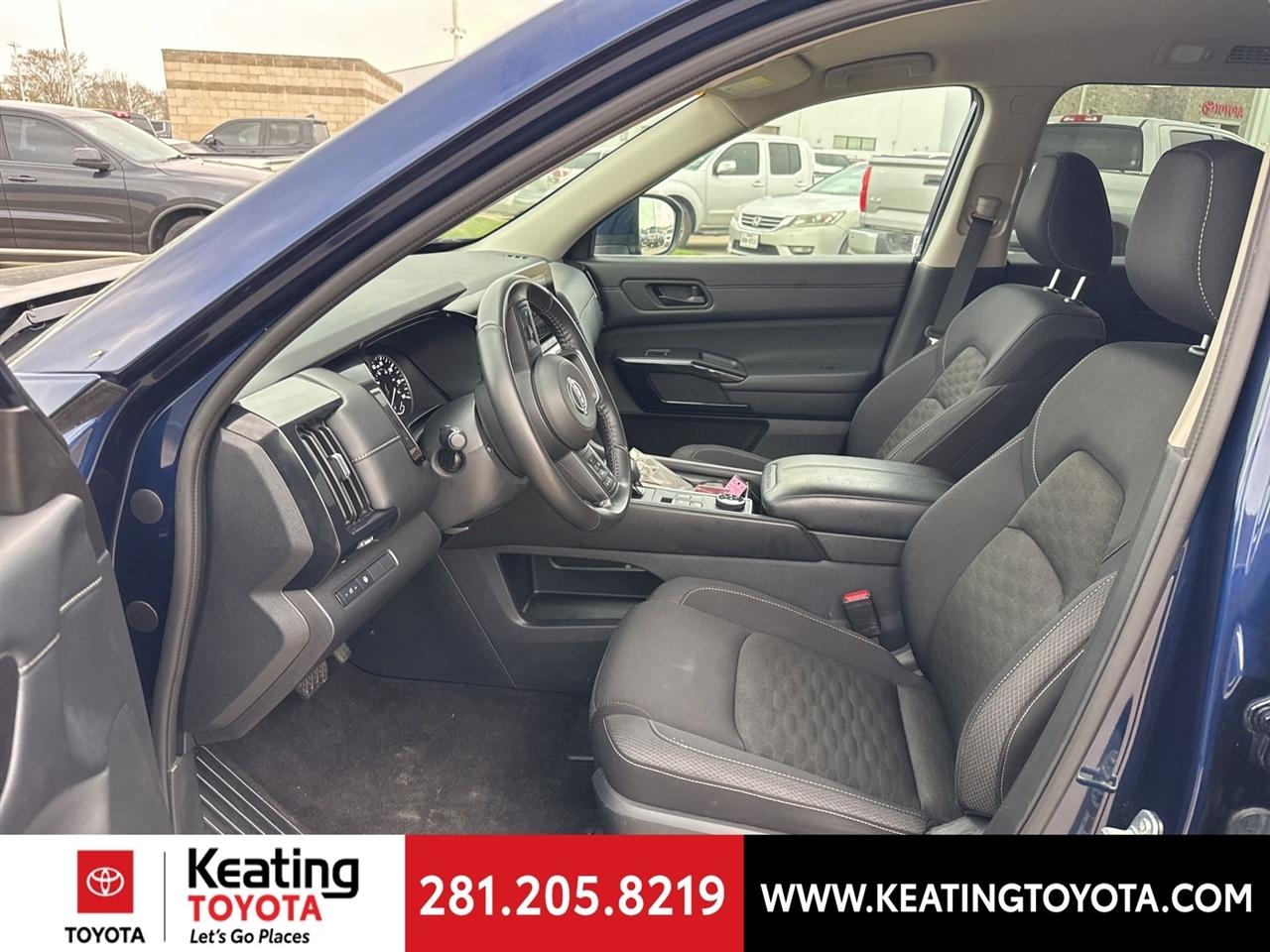 Nissan Pathfinder SV 4WD 2024