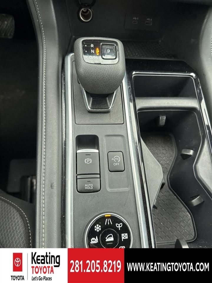 Nissan Pathfinder SV 4WD 2024