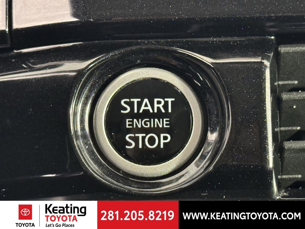 Nissan Pathfinder SV 4WD 2024