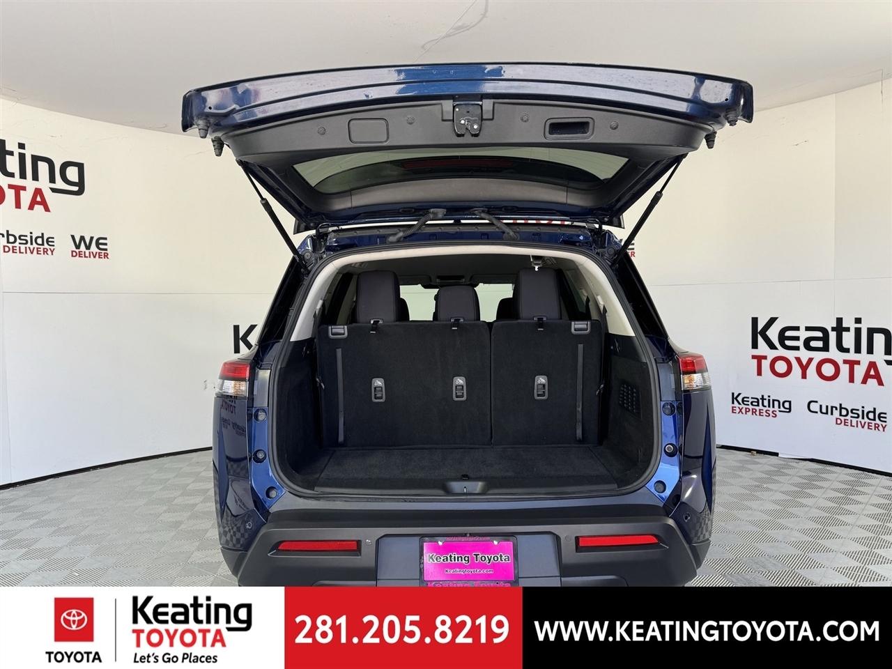 Nissan Pathfinder SV 4WD 2024