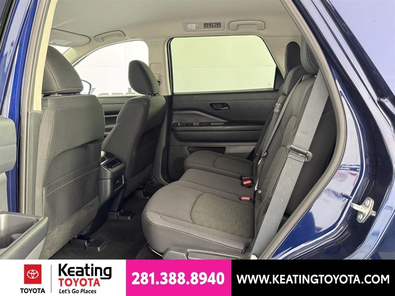 Nissan Pathfinder SV 4WD 2024