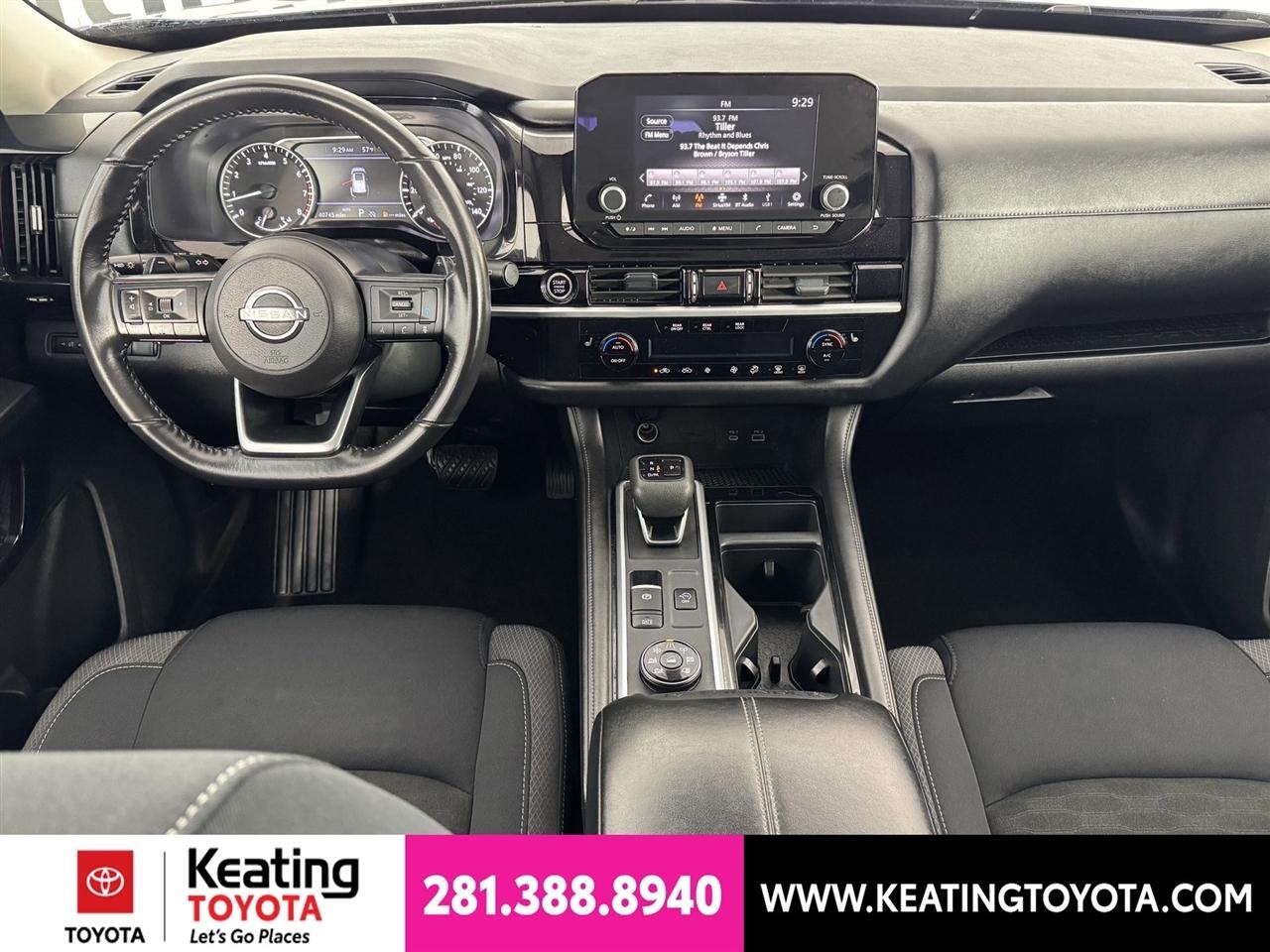 Nissan Pathfinder SV 4WD 2024